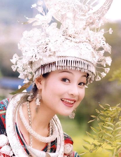 苗族有什么風(fēng)俗習(xí)慣？中國(guó)少數(shù)民族苗族的來(lái)歷習(xí)俗