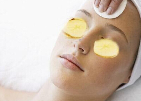 土豆片去黑眼圈有效嗎？吃什么可以去黑眼圈