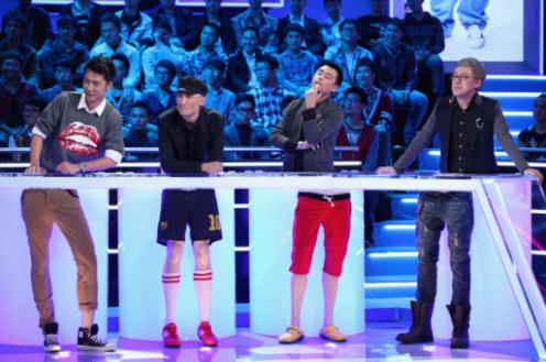 深圳衛視《男左女右》嘉賓上下身錯位引網友神吐槽