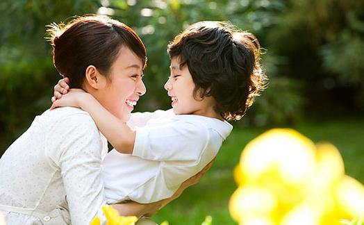 兒童常見的反常反應表達了什么？