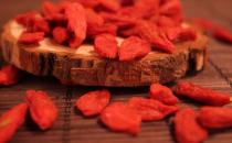 枸杞泡水有什么好處？怎么吃枸杞更好？