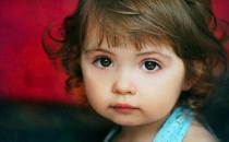 女寶寶會來“月經(jīng)”？如何護(hù)理女寶寶？