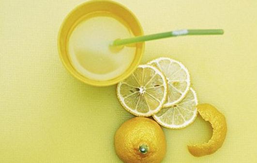 凡士林消眼睛腫?老護膚方式依舊有效