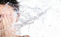 泡沫豐富的產品更好？洗臉誤區揭秘