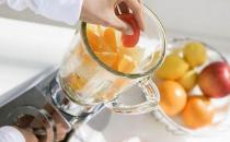 多喝水果汁好嗎？水果直接吃更好！