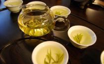 喝綠茶有什么好處？喝綠茶可以防曬