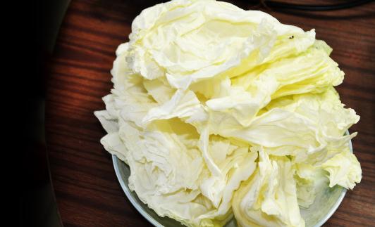 白菜怎么搭配更營養?白菜加豬肉滋陰潤燥