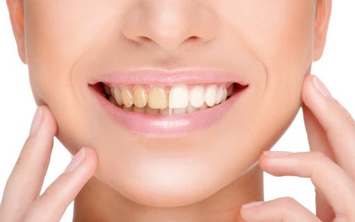 牙齒松動怎么辦？6個妙方讓你固齒防齲