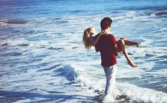 女人戀愛會(huì)有什么變化？眼睛更明亮