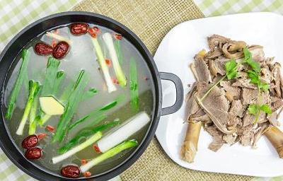 秋季女性補(bǔ)腎的八大養(yǎng)生湯