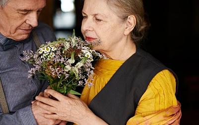 老人秋冬養生要注意預防五種疾病