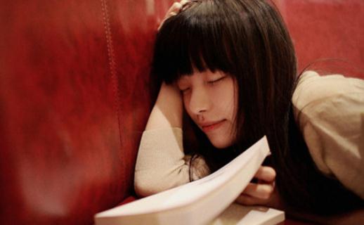 不成熟的男人有什么舉動？成天泡在網上