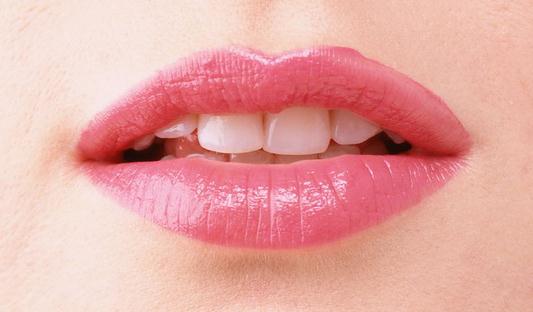 嘴唇干裂怎么辦？嘴唇干裂是什么原因？