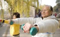 老人晨練后不宜睡“回籠覺”