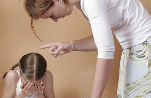 “熊孩子”？是“放養(yǎng)”還是“坑娃”？