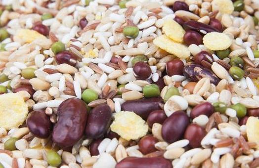 女性乳房脹痛吃什么好?緩解乳房脹痛的飲食方法