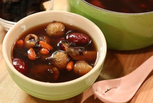 飲食調(diào)理更年期月經(jīng)不調(diào)的方法