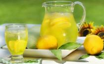 檸檬水的功效與作用 遠(yuǎn)離腎結(jié)石多喝檸檬水