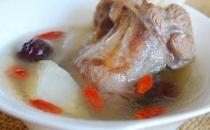 潤膚防燥的中醫(yī)特質(zhì)食療藥湯