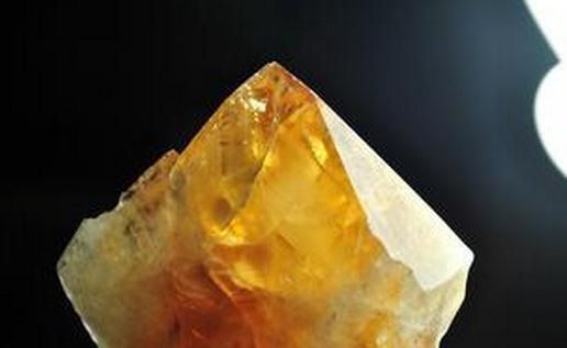 黃水晶與十二生肖的聯(lián)系-黃水晶的作用