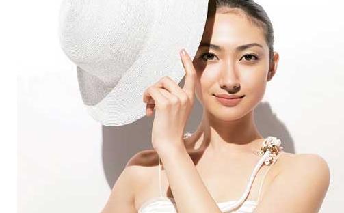 怎樣讓肌膚親近陽光不會被曬傷