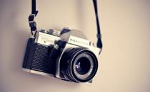 春節(jié)踏雪旅行如何在嚴(yán)寒中使用相機(jī)？