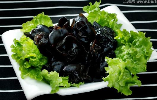 讓女性皮膚清爽的食物