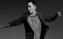 炎炎夏日 優(yōu)質(zhì)男人的補(bǔ)水方案