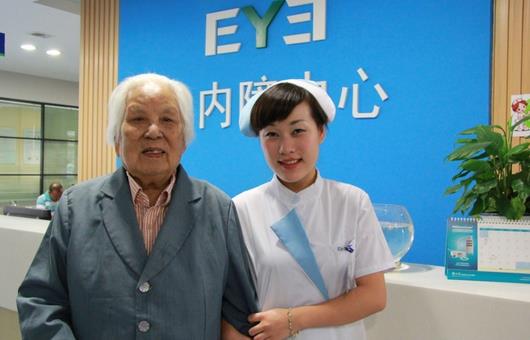 老年人白內障怎么治療