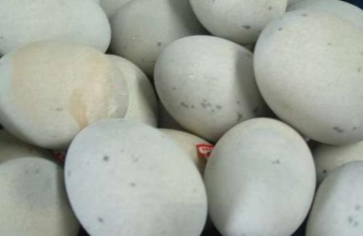 吃皮蛋損害智力？皮蛋食用注意事項(xiàng)