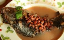 春季濕氣重 赤小豆鯽魚是利水“良配”