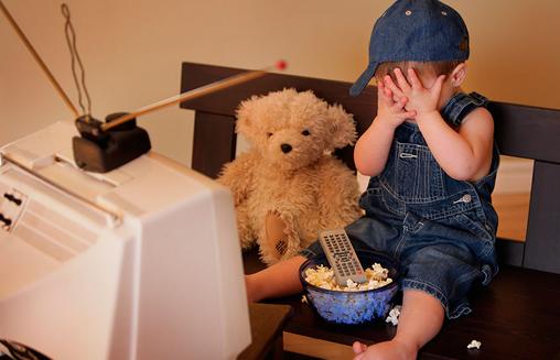 幼兒常看電視影響成長發(fā)育