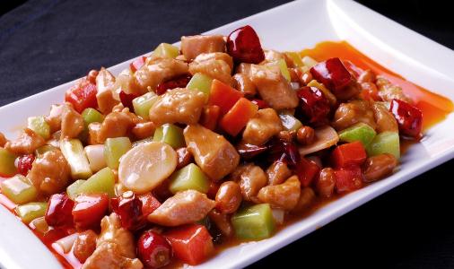 宮保雞丁怎么做？做宮保雞丁需要什么材料？