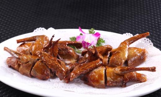 乳鴿的功效 乳鴿怎么做？