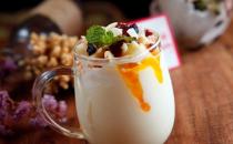 喝酸奶的幾個誤區：糖尿病患者不能喝酸奶？