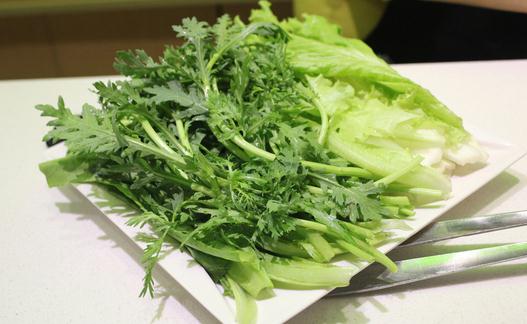 吃茼蒿有什么好處?茼蒿能強(qiáng)身健體