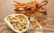 喝麥冬茶有啥好處？嗓子干燥喝麥冬茶