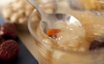 木耳香米粥能夠益氣養陰