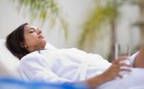 板床硬度、枕頭高度決定睡眠質量