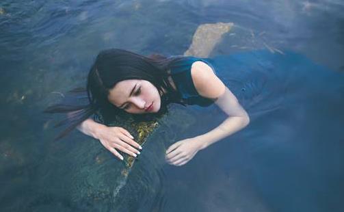 早孕反應(yīng)強(qiáng)烈要怎么吃？