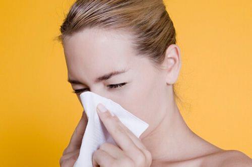 導致過敏性鼻炎的原因有哪些