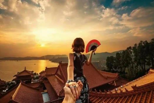 讓女生主動(dòng)倒追你的十大技巧 提升個(gè)人魅力