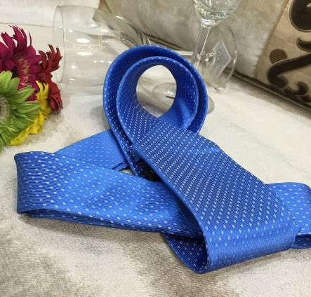 男人領帶的顏色怎么選