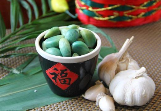 小孩小孩你別饞，過(guò)了臘八就是年 臘八節(jié)吃臘八粥