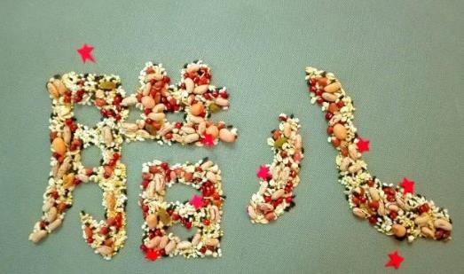 小孩小孩你別饞，過(guò)了臘八就是年 臘八節(jié)吃臘八粥