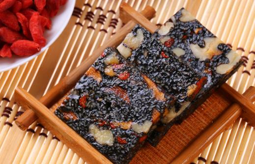 補血圣藥阿膠糕營養(yǎng)豐富 常年堅持服用效果最佳