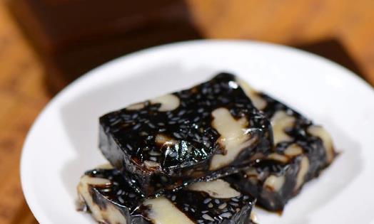 補血圣藥阿膠糕營養(yǎng)豐富 常年堅持服用效果最佳