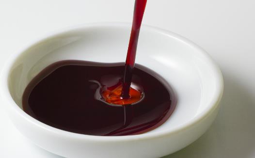 傳統(tǒng)調(diào)味品醬油的種類 醬油最營(yíng)養(yǎng)的吃法