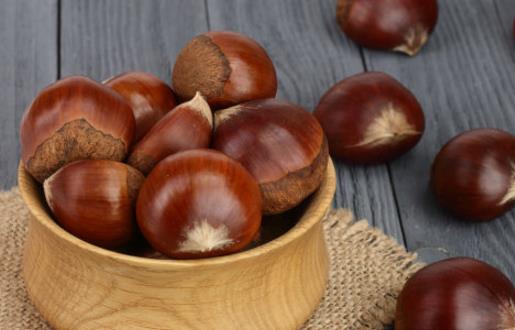 栗子快速去皮的方法 教你快速剝殼法