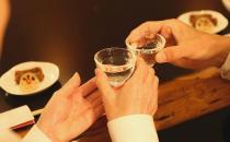 ?經(jīng)常赴酒場 酒桌上的喝酒禮儀不可不知